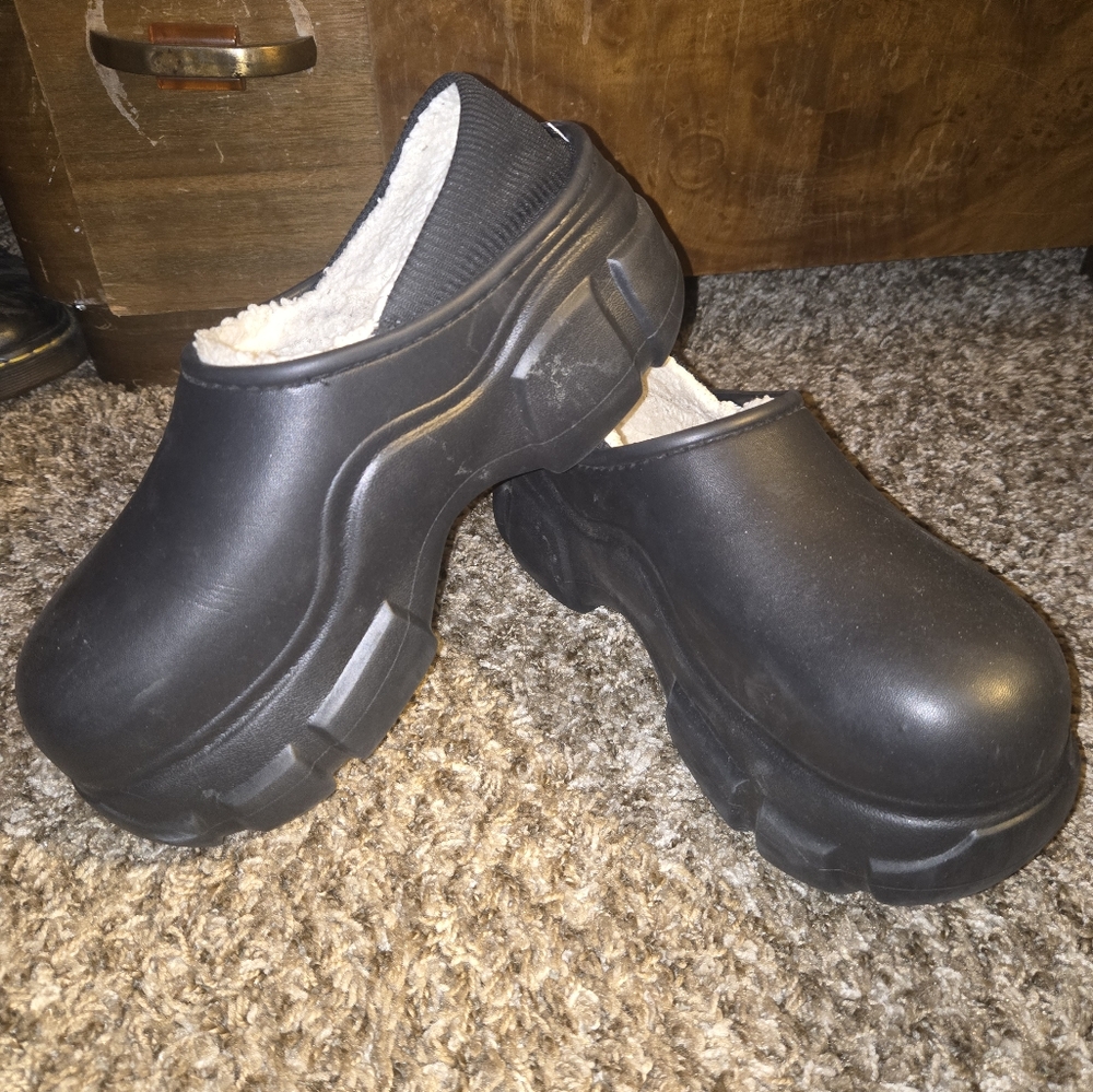 Black Chunky Slip-On Clogs